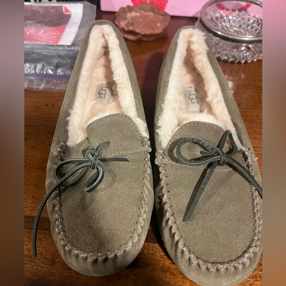 UGG Women's Gray Moccasins with Bow